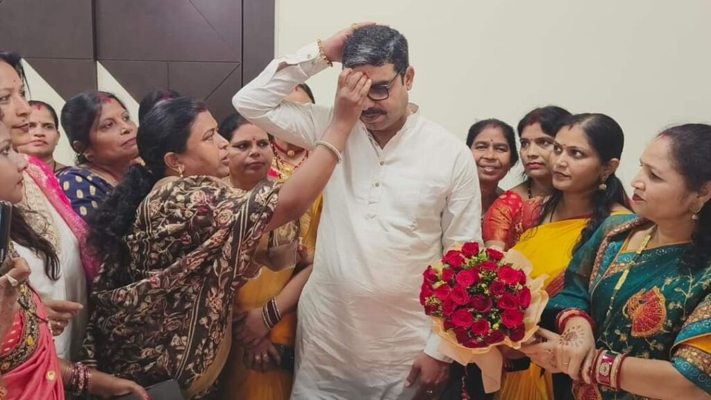 भारतीय जनता पार्टी में युवाओं के प्रेरणास्रोत विकास महतो का जन्मदिन कोरबा में बड़े धूमधाम से मनाया गया..