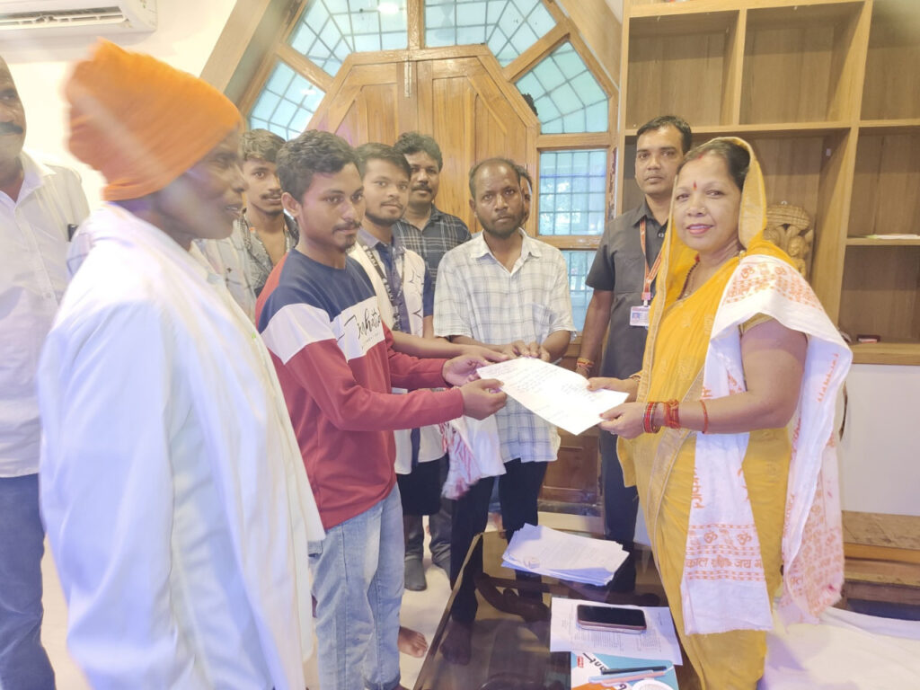 रायपुर : मुख्यमंत्री श्री विष्णुदेव साय की पहल पर मुस्कूटी से मुख्य मार्ग तक सड़क निर्माण के लिए मिली स्वीकृति