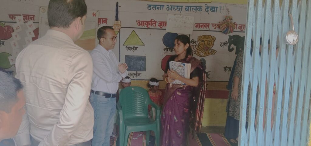 कलेक्टर ने छुरी के आंगनबाड़ी केंद्र व प्राथमिक स्वास्थ्य केंद्र का किया निरीक्षण