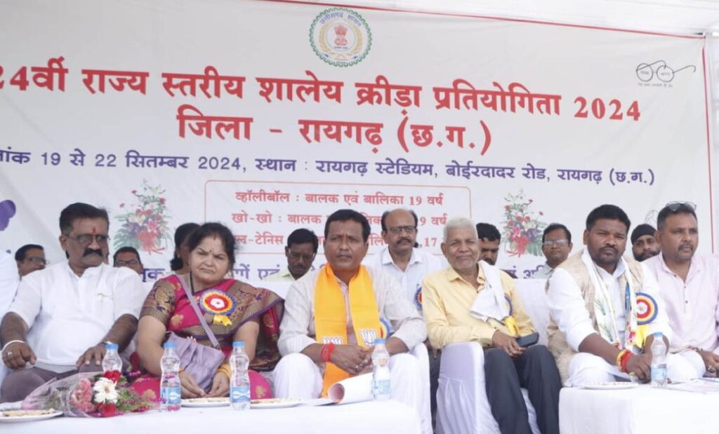 रायपुर : हार-जीत खेल का एक हिस्सा होता है, निराश न होकर कड़ी मेहनत से मिलेगी जीत-लोकसभा सांसद श्री राधेश्याम राठिया