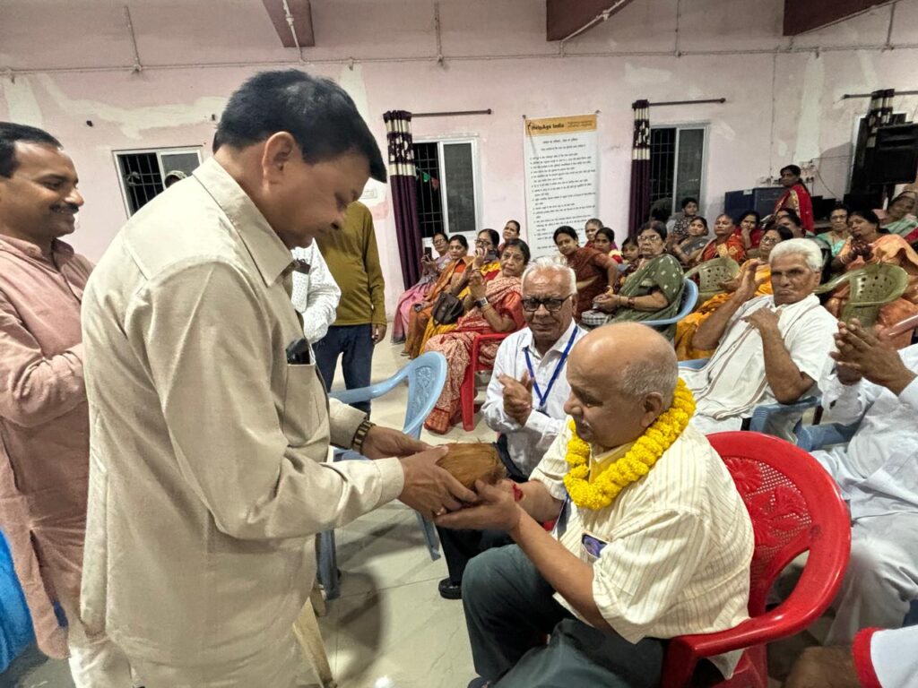 रायपुर : जिस समाज में बुजुर्गों का होता है मान सम्मान, वही समाज करता है तरक्की : उद्योग मंत्री श्री लखन लाल देवांगन