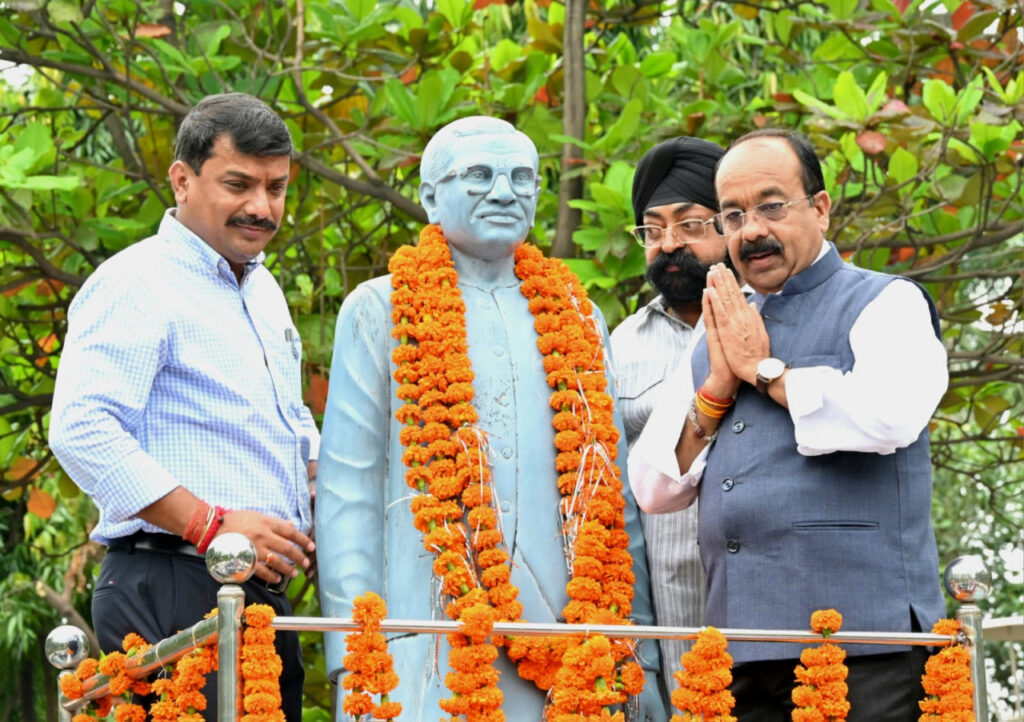 रायपुर : उप मुख्यमंत्री श्री अरुण साव ने स्वच्छता मैराथन को दिखाई हरी झंडी