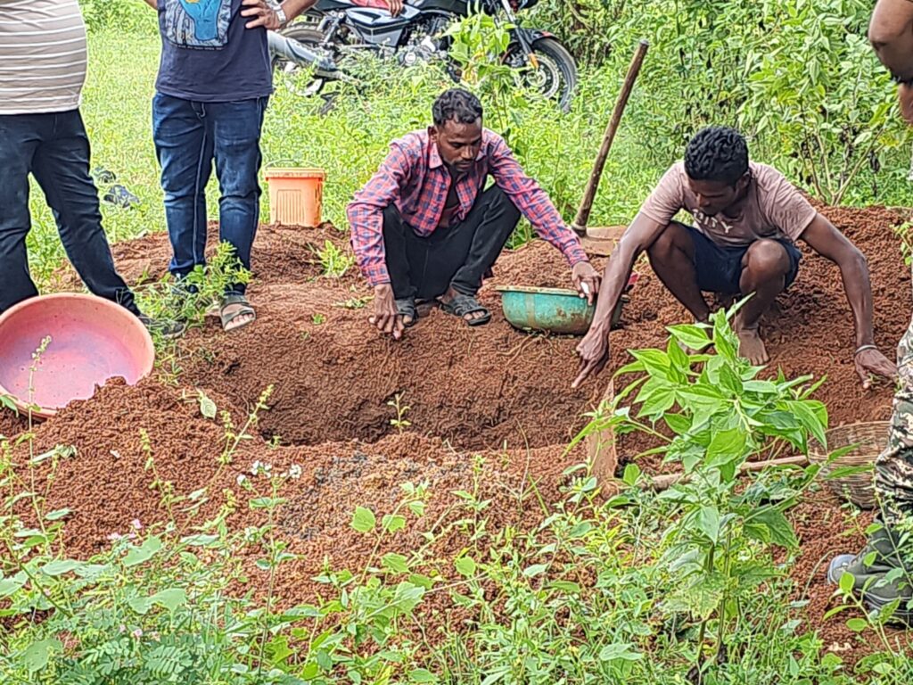प्रेमी के साथ मिलकर पत्नी ने कर दी पति की हत्या…प्रेमी ने अपनाने से किया इनकार तो खोला राज..