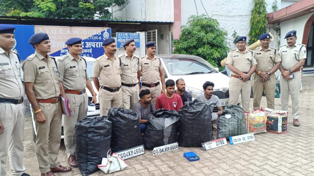 रायपुर : मुख्यमंत्री श्री विष्णु देव साय के निर्देश पर पुलिस ने अंतर्राज्यीय गांजा तस्करी का किया भाण्डा फोड़