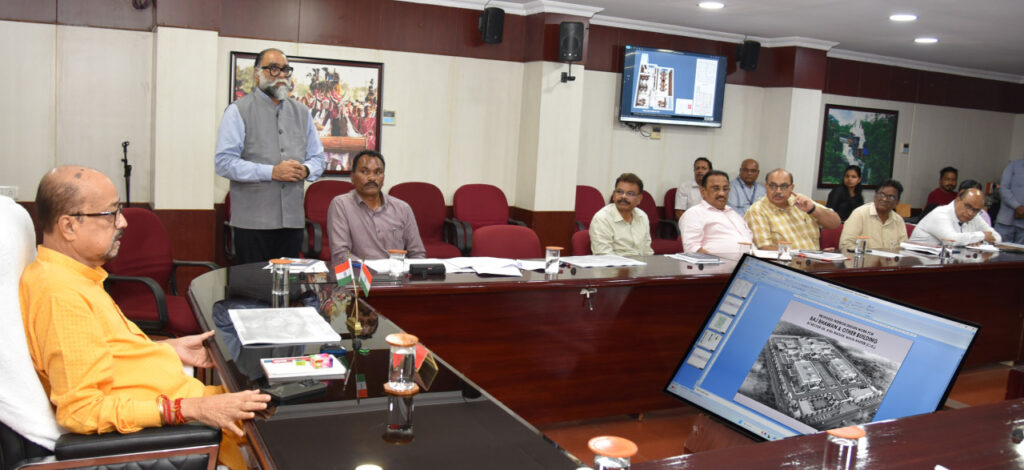 रायपुर : राजभवन के निर्माण कार्यों को समय सीमा में पूर्ण करने के निर्देश दिए राज्यपाल श्री डेका ने