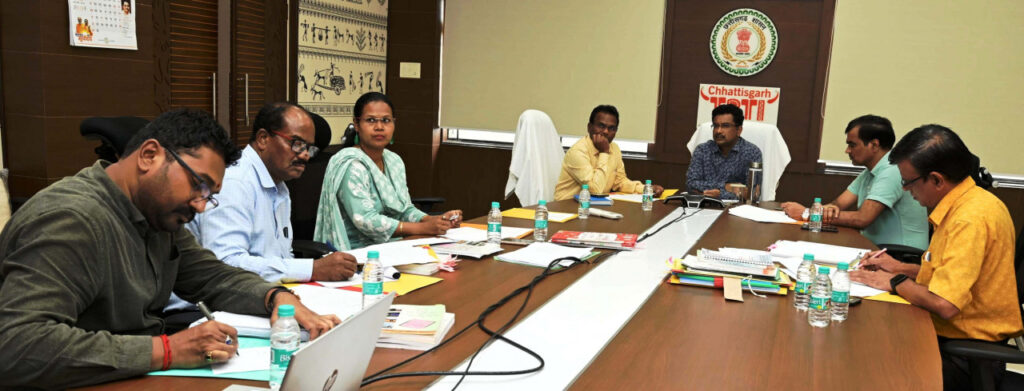 रायपुर : प्रमुख सचिव श्री सोनमणि बोरा की अध्यक्षता में उच्च स्तरीय जातीय प्रमाणीकरण छानबीन समिति की बैठक संपन्न