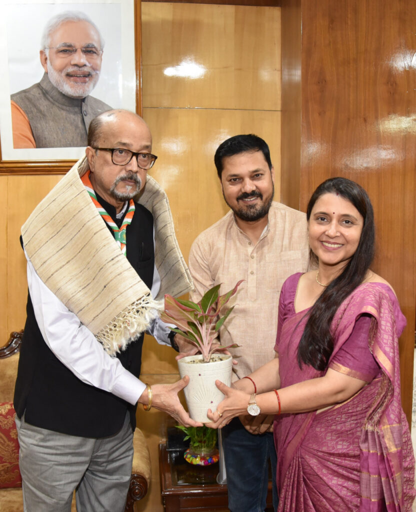 रायपुर : राज्यपाल श्री रमेन डेका से विधायक श्री अनुज शर्मा ने सौजन्य भेंट की