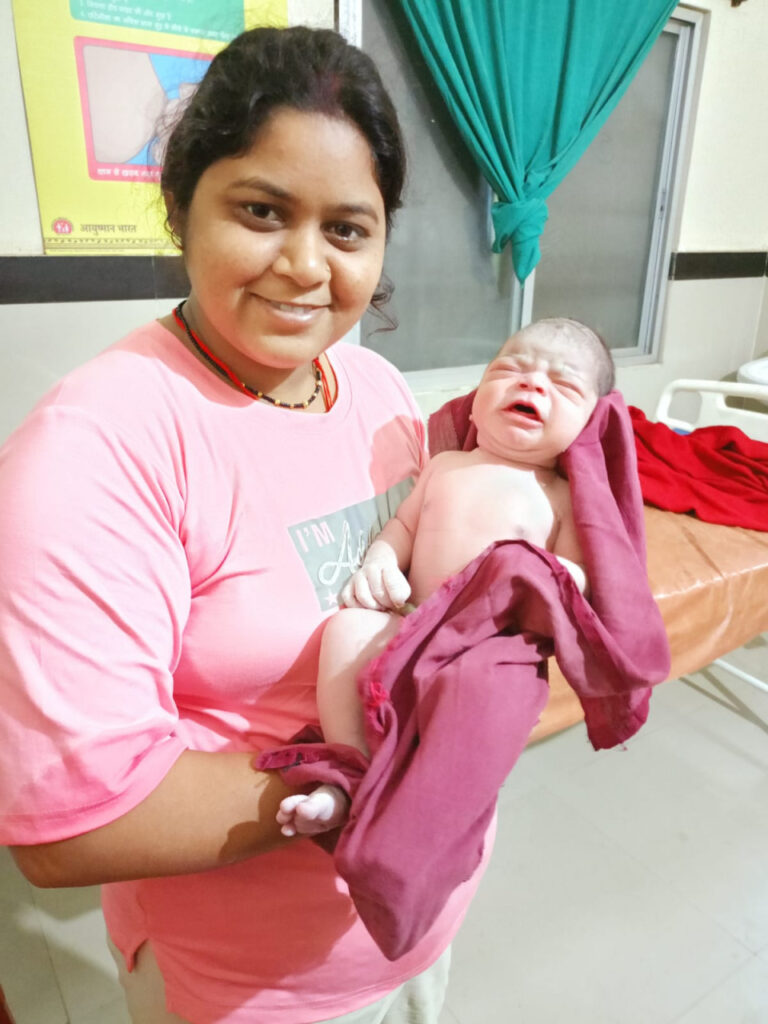 रायपुर : स्वास्थ्य सेवाओं के विस्तार से संस्थागत प्रसव में हो रहा है बेहतर प्रदर्शन