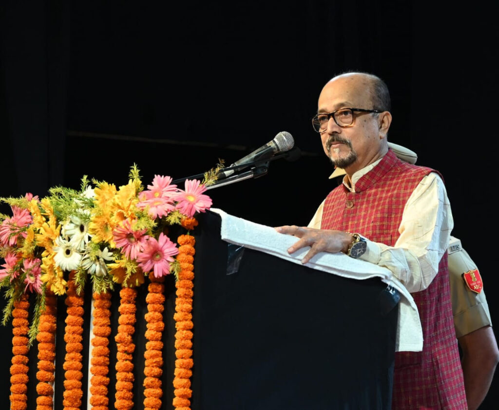 रायपुर : हमारे समृद्ध अतीत और कला-संगीत की अद्भुत परंपराओं को जीवंत बनाए रखने का माध्यम है चक्रधर समारोह – राज्यपाल श्री रमेन डेका