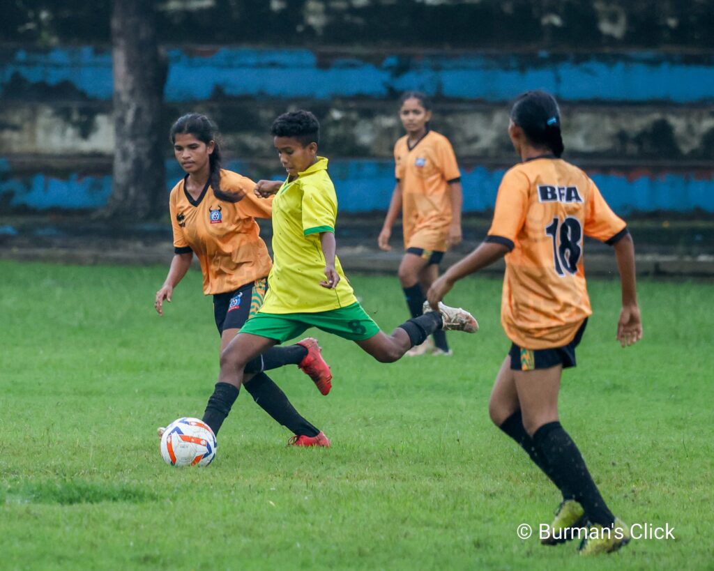 सीनियर महिला इंटर-जिले राज्य स्तर फुटबॉल चैम्पियनशिप 2024-25 का उद्घाटन एनटीपीसी कोरबा में