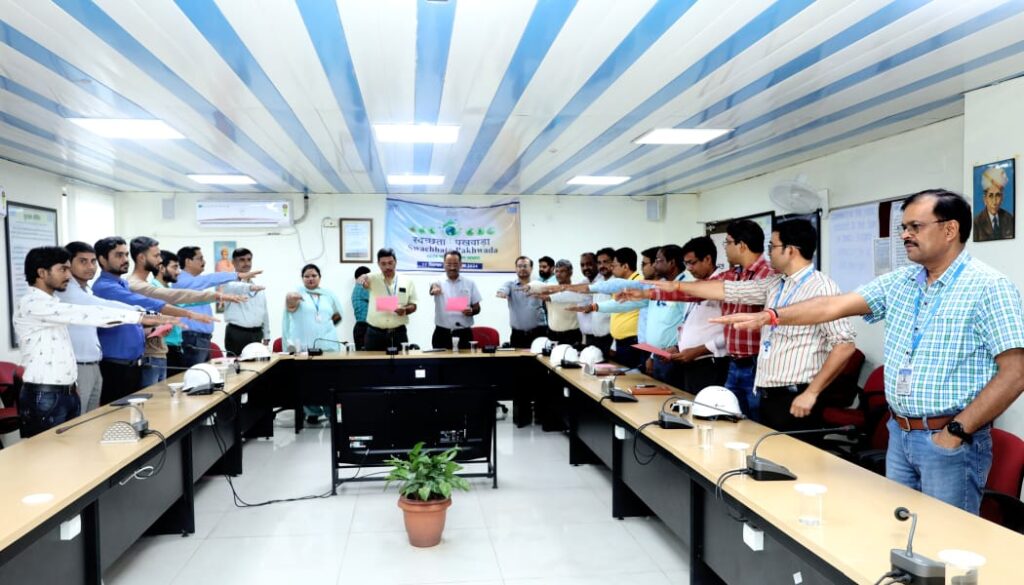 NTPC कोरबा ने स्वच्छता पखवाड़ा 2024 पर स्वच्छता की शपथ ली..