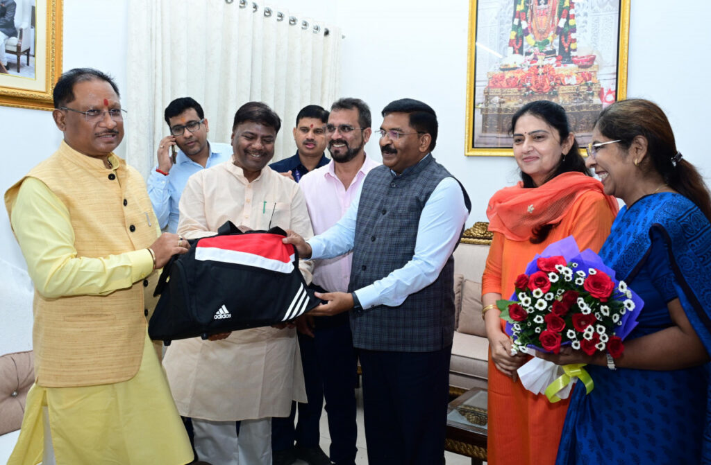 रायपुर : मुख्यमंत्री श्री विष्णु देव साय को 27 वें अखिल भारतीय वन खेलकूद प्रतियोगिता में शामिल होने का निमंत्रण