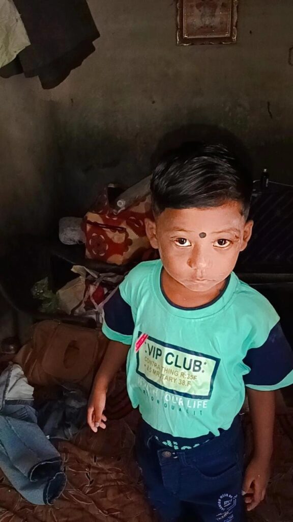 सौतेला पिता ने 4 साल के बच्चे की हत्या की…4 महीने पहले की थी लव मैरिज..गिड़गिड़ाती रही मां..
