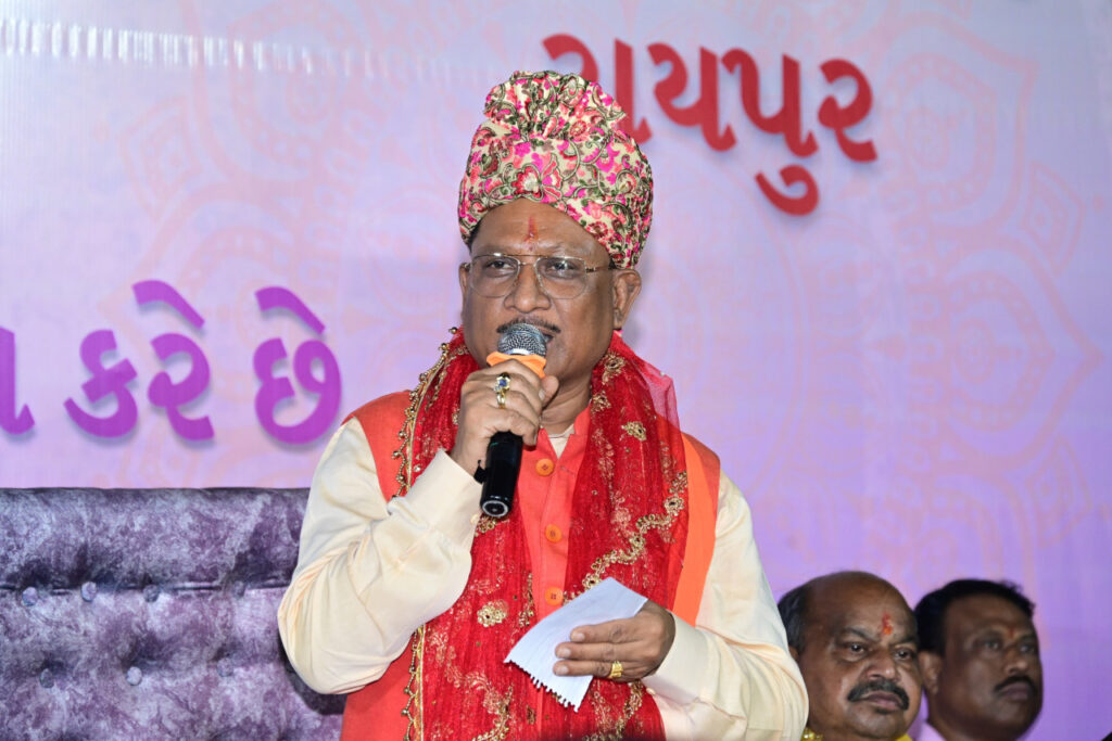 रायपुर : मुख्यमंत्री श्री साय कच्छ कडवा पाटीदार व कच्छ गुर्जर क्षत्रिय समाज द्वारा आयोजित दुर्गा पूजा उत्सव में हुए शामिल