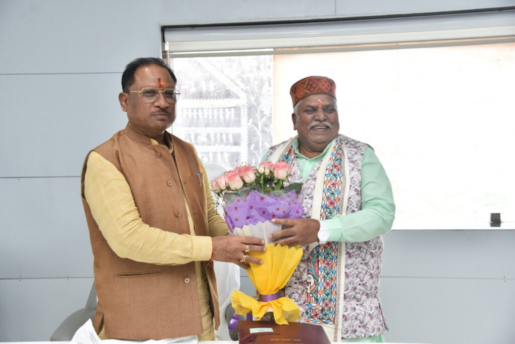 रायपुर : मुख्यमंत्री श्री विष्णु देव साय से बिहार के वन एवं सहकारिता मंत्री डॉ प्रेम कुमार ने की सौजन्य मुलाकात
