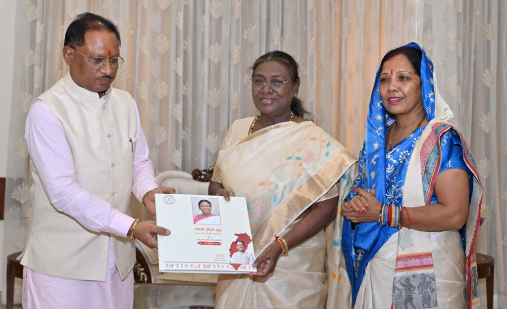 रायपुर : राष्ट्रपति श्रीमती द्रौपदी मुर्मु का मुख्यमंत्री निवास में आत्मीय स्वागत