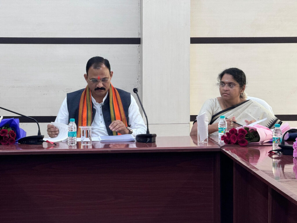 रायपुर : श्री श्याम बिहारी जायसवाल की अध्यक्षता में छत्तीसगढ़ स्टेट बेवरेजेस कार्पोरेशन के संचालक मंडल की बैठक