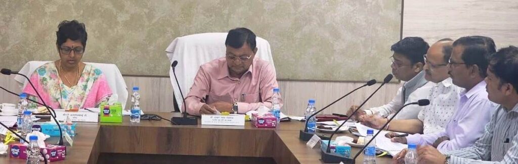 रायपुर : श्रमिकों के बच्चे पढ़ेंगे अब बड़े स्कूलों में, अटल उत्कृष्ट शिक्षा योजना की प्रक्रिया 1 नवंबर से, श्रमवीरों के लिए तीन नई योजना पर मुहर