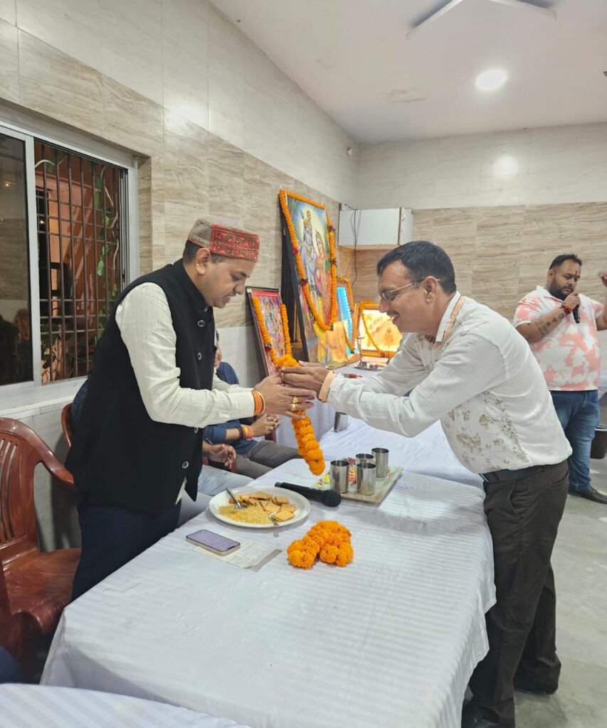 शरद पूर्णिमा और दशहरा उत्सव में पार्षद नरेंद्र हुए शामिल…