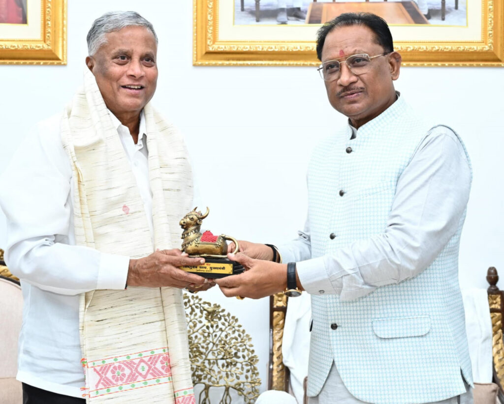 रायपुर : मुख्यमंत्री से केन्द्रीय रेल एवं जल शक्ति राज्य मंत्री श्री वी. सोमन्ना ने की सौजन्य मुलाकात