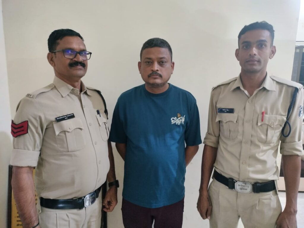 छत्तीसगढ़: चर्चित कबाड़ी से 4 टन कबाड़ जब्त…