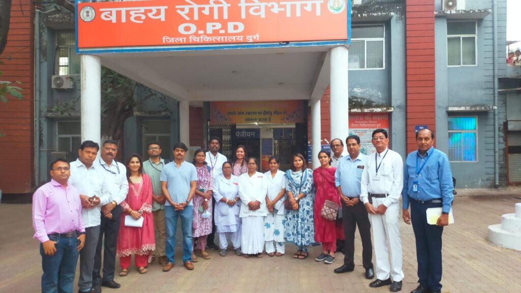 दुर्ग: भारतीय प्रशासनिक सेवा के प्रशिक्षु अधिकारियों  द्वारा जिला अस्पताल और रिसाली नगर निगम क्षेत्र का भ्रमण/निरीक्षण किया गया