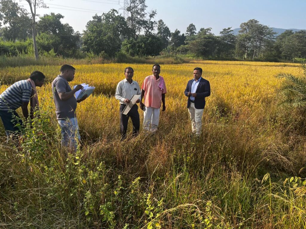 मुख्यमंत्री के मंशानुसार समितियों में अवैध धान के आवक पर रोक लगाने जिला प्रशासन तत्परता से कर रहा कार्य…