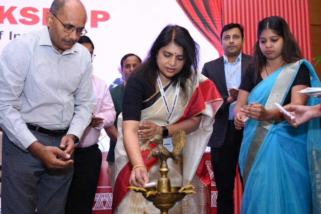 रायपुर : रायपुर में ग्रामीण आवास पर 2 दिवसीय क्षेत्रीय कार्यशाला का हुआ आयोजन