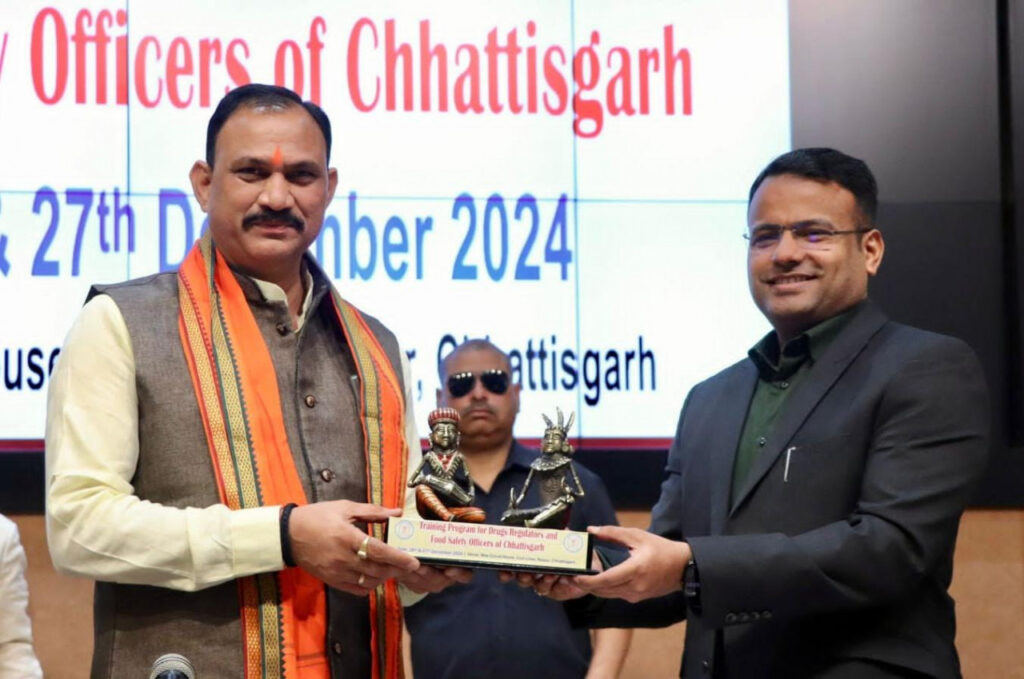 रायपुर : छत्तीसगढ़ में बनेगा फार्मास्यूटिकल एवं मेडिकल डिवाइसेस हब : स्वास्थ्य मंत्री श्री श्याम बिहारी जायसवाल