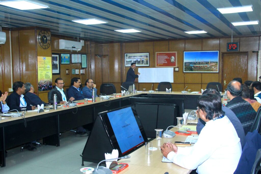 लीडरशिप एट्रीब्यूट्स प्रोग्राम फॉर सीनियर एक्जीक्यूटिव्स ऑफ एनटीपीसी कोरबा…लीडरशिप उत्कृष्टता को बढ़ावा देने के लिए: IIM रायपुर द्वारा 2-दिनों का कार्यशाला..