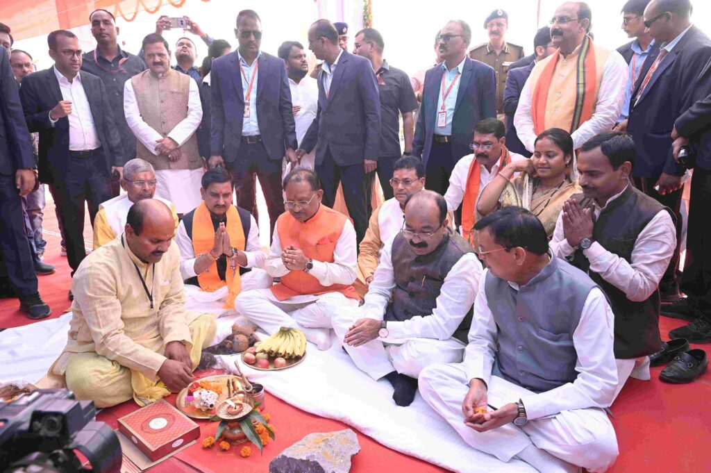 मुख्यमंत्री श्री विष्णुदेव साय जिलेवासियों को 625.28 करोड़ से अधिक लागत की दी अनेक विकास कार्यों की सौगात..607.85 करोड़ से अधिक राशि के 250 विभिन्न विकास कार्यों का भूमिपूजन, 17.43 करोड़ से अधिक राशि के 34 कार्यों का किया लोकार्पण…