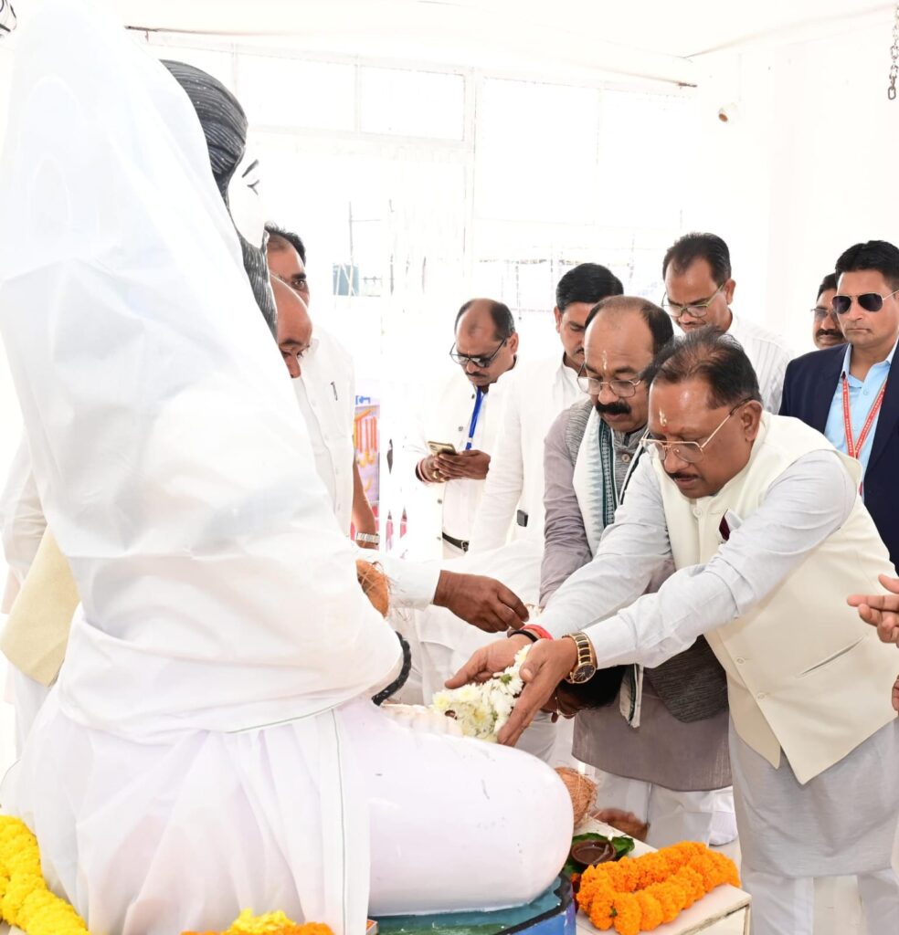बाबा गुरू घासीदास के संदेशों को अपनाकर राज्य सरकार सबका साथ, सबका विकास के मूलमंत्र पर आगे बढ़ रही है: मुख्यमंत्री श्री साय