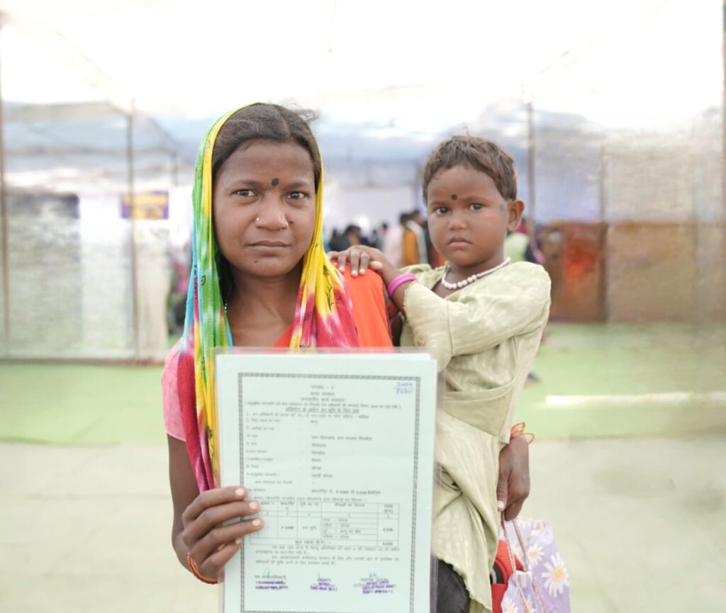 वन भूमि पर मालिकाना हक मिलने से वनवासियों को मिली स्थिरता, अब निश्चिंत होकर कर रहे जीवन यापन