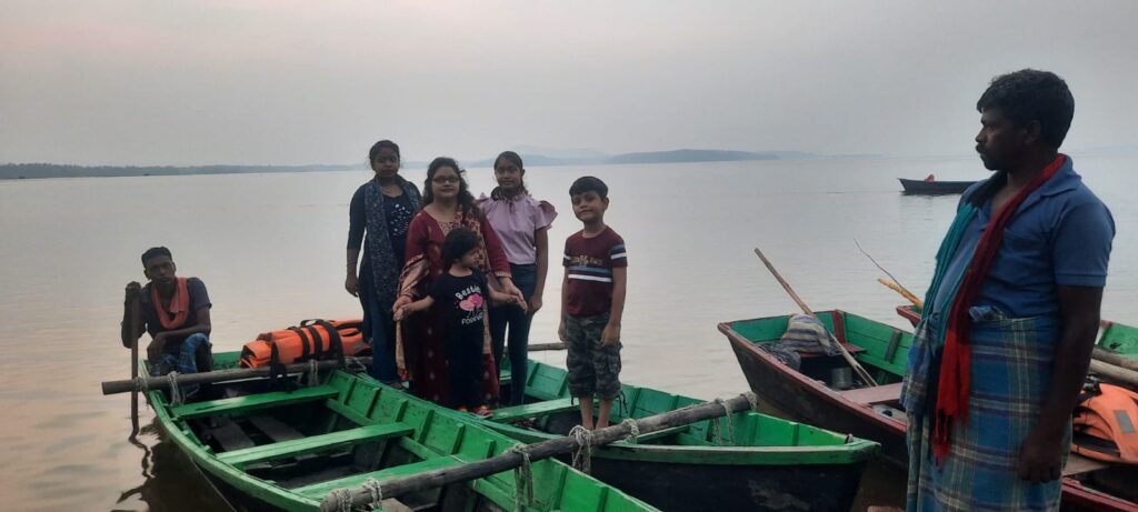 पर्यटकों को आकर्षित कर रहा है सतरेंगा, नये साल के साथ पर्यटको की लगी भीड़