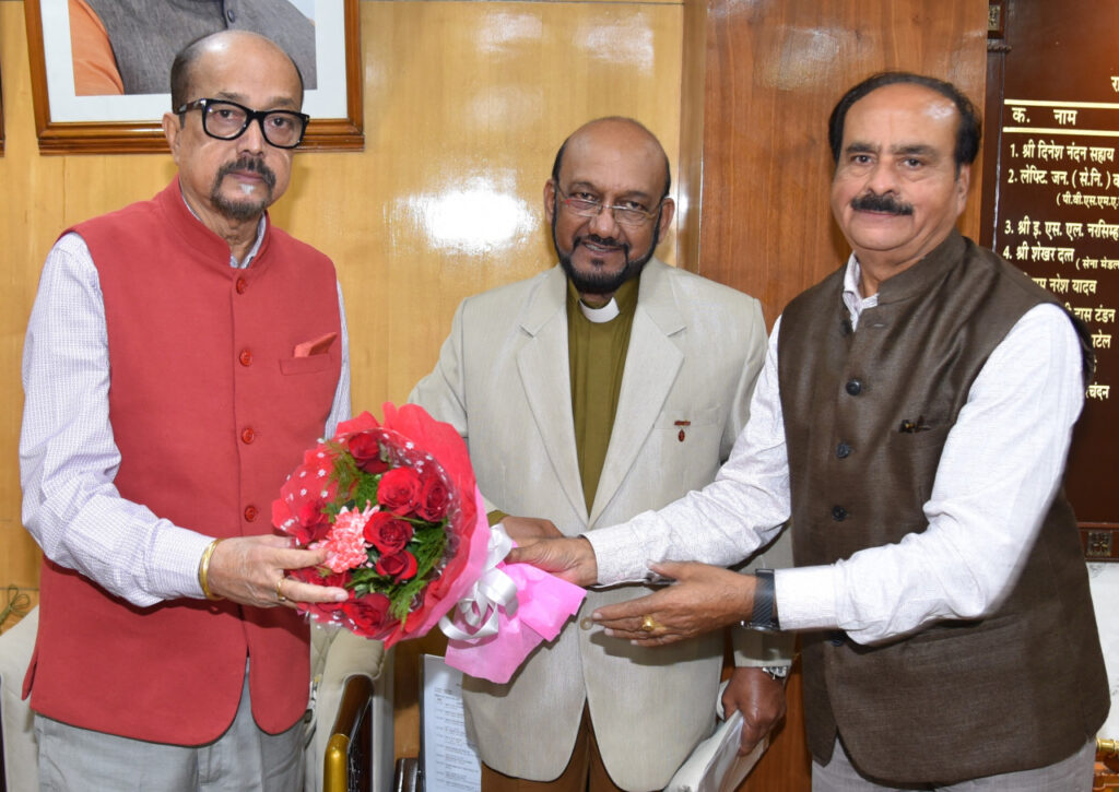 रायपुर : राज्यपाल श्री डेका को नवजीवन सेवा समिति के सदस्य ने दी नए वर्ष की शुभकामनाएं