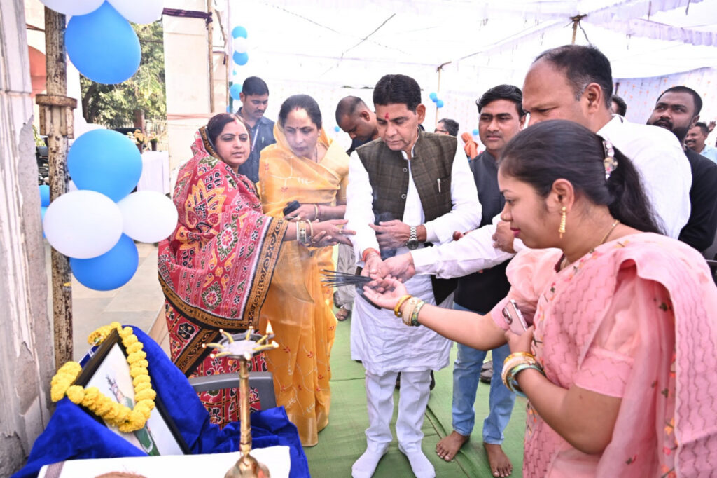 रायपुर : आमजनों के विकास के लिए सरकार कर रही योजनाओं का संचालन : मंत्री श्री टंक राम वर्मा
