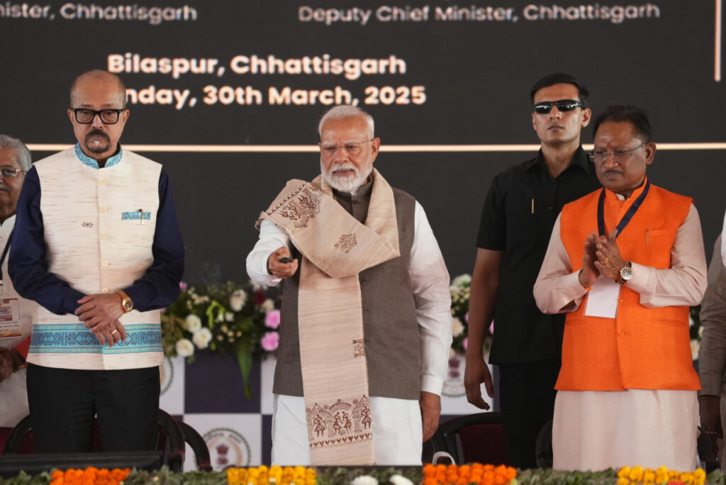 रायपुर : नया रायपुर : स्मार्ट सिटी से अब ‘स्मार्टली कनेक्टेड सिटी’ की ओर : प्रधानमंत्री श्री नरेंद्र मोदी ने दी नया रायपुर को ऐतिहासिक रेल कनेक्टिविटी की सौगात