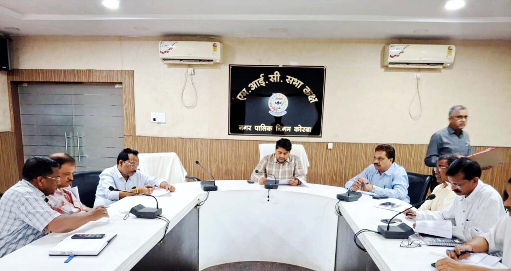 एक सप्ताह के अंदर सभी लंबित टी.एल.प्रकरणों का अनिवार्य रूप से हो निराकरण – आयुक्त
