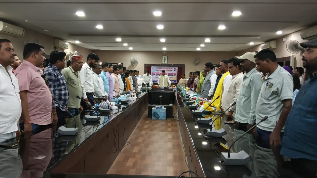 सीईओ श्री दिनेश कुमार नाग ने जिला पंचायत कोरबा के नवनिर्वाचित सदस्यों को दिलाई शपथ