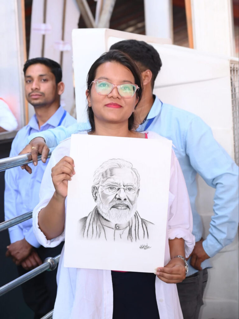 रायपुर : प्रधानमंत्री की संवेदना से खिला एक पल — एक बेटी की कला को मिला आदर और अपनापन