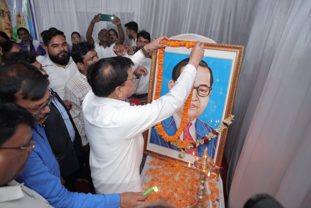 कैबिनेट मंत्री श्री देवांगन की उपस्थिति में बाबा साहब भीम राव की 135वीं जयंती कार्यक्रम का हुआ आयोजन