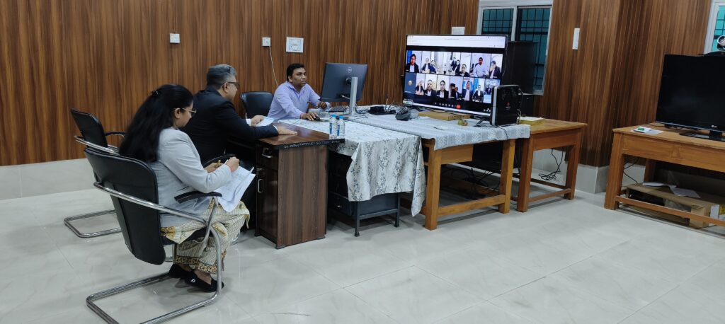 आगामी नेषनल लोक अदालत के सफल आयोजन हेतु माननीय प्रधान जिला एवं सत्र न्यायाधीष/अध्यक्ष महोदय द्वारा ली गई न्यायिक अधिकारियों की बैठक