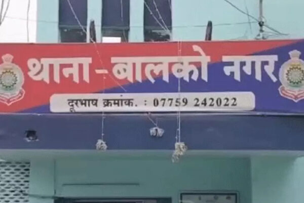 शादी नहीं कराने से परेशान होकर बेटे ने पिता की कुल्हाड़ी से काटकर की हत्या, अपर सत्र न्यायालय ने सुनाई उम्रकैद की सजा……