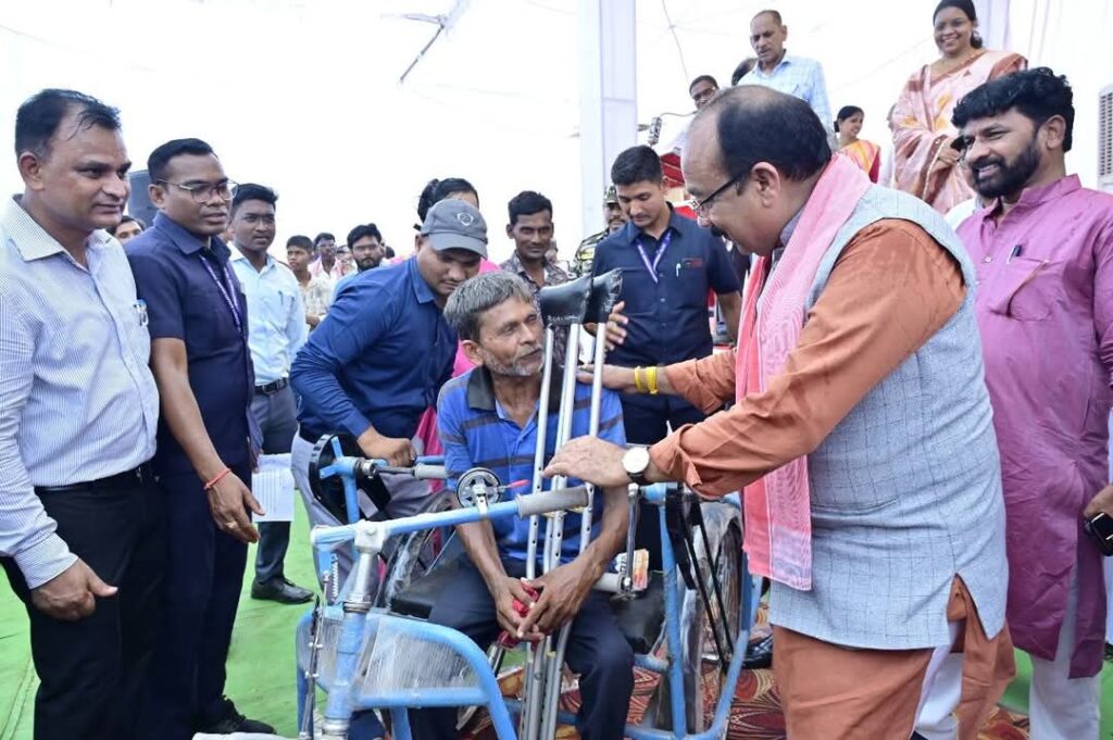 रायपुर : विष्णु के सुशासन में लोगों को अपनी समस्याओं के निराकरण का भरोसा : श्री अरुण साव