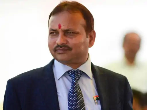 ट्राइबल विभाग के सहायक आयुक्त के खिलाफ दुष्कर्म का केस दर्ज: महिला का आरोप – अधिकारी ने उसे प्यार के जाल में फंसा कर 7 साल तक किया शारीरिक शोषण….3 बार गर्भपात भी कराया..