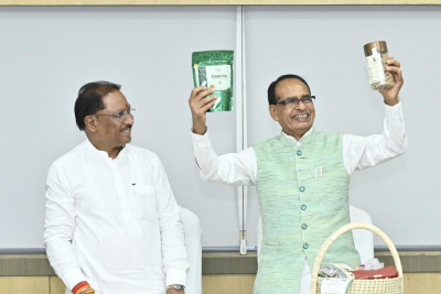 रायपुर : छत्तीसगढ़ की संस्कृति, स्वाद और स्वावलंबन की सोंधी महक से सजी जशप्योर ब्रांड के उत्पादों की केंद्रीय कृषि मंत्री श्री शिवराज सिंह चौहान ने की सराहना