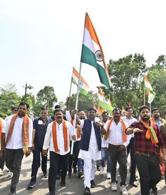 रायपुर : चिंगावरम, सुकमा में उपमुख्यमंत्री विजय शर्मा एवं मंत्री केदार कश्यप का दौरा