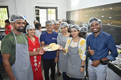 रायपुर : प्रोजेक्ट युवा : युवतियों के साथ-साथ युवक भी ले रहे पाककला में प्रशिक्षण
