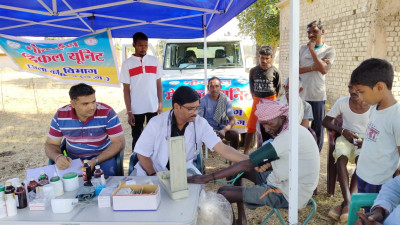 रायपुर : छत्तीसगढ़ के 10 जिलों में आयुष विभाग की अनूठी पहल, ग्रामीणों को मिल रही निःशुल्क औषधियाँ