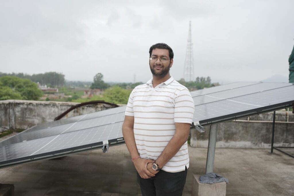 ’प्रधानमंत्री सूर्यघर मुफ्त बिजली योजना बनी आत्मनिर्भरता और पर्यावरण संरक्षण का आधार’